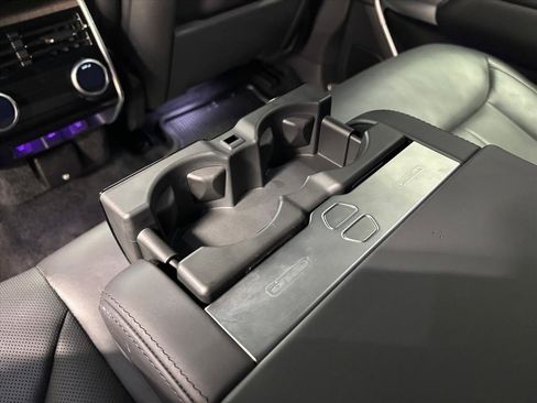 Used 2024 Land Rover Range Rover SE image 25