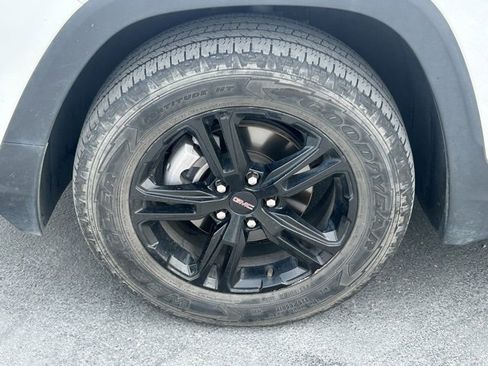 Used 2023 GMC Terrain AT4 image 12