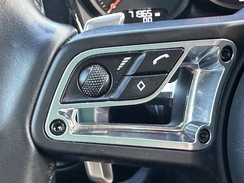 Used 2021 Porsche Macan S image 26