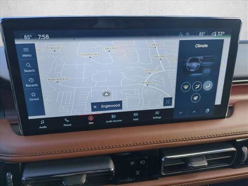 Used 2022 Lincoln Nautilus Reserve w/ Equipment Group 202A image 11