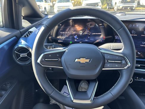 New 2026 Chevrolet Equinox EV LT image 16