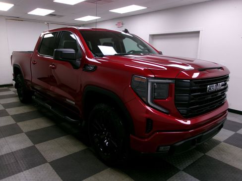 Used 2024 GMC Sierra 1500 Elevation w/ Preferred Package AWD/4WD image 14