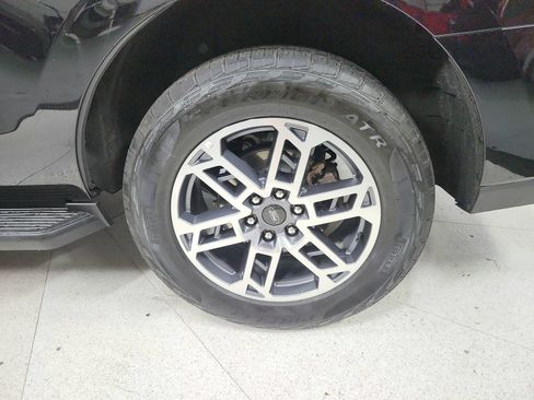 Used 2025 Ford Expedition Active AWD/4WD image 55