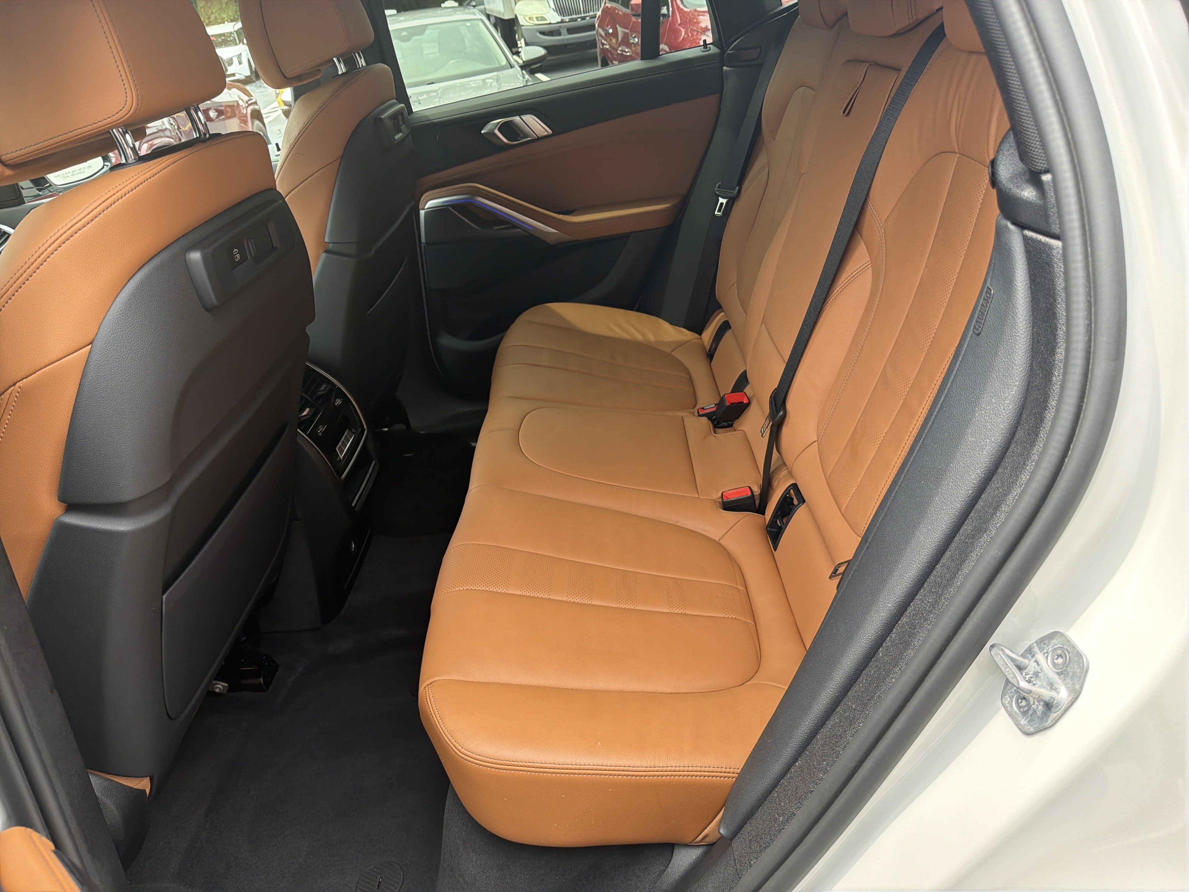 Used 2022 BMW X6 xDrive40i w/ M Sport Package AWD/4WD image 20