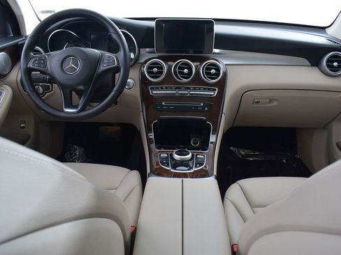 Used 2019 Mercedes-Benz GLC 300 4MATIC image 14