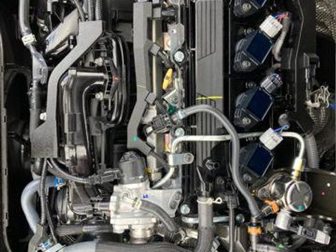 Certified 2025 Toyota Corolla LE FWD image 10