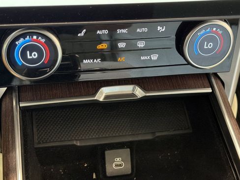 Used 2023 Land Rover Range Rover SE AWD/4WD image 18