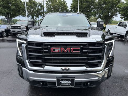Used 2026 GMC Sierra 3500 Pro w/ Convenience Package AWD/4WD image 3