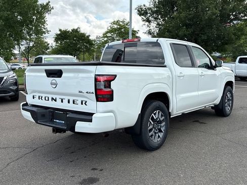 Certified 2024 Nissan Frontier SL w/ Technology Package AWD/4WD image 2