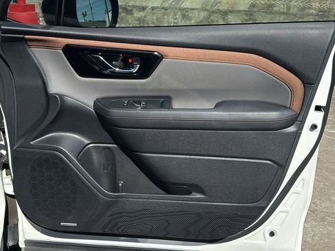 Used 2025 Subaru Forester Sport image 34