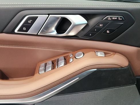 New 2025 BMW X7 M60i image 9