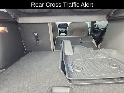 Used 2026 Chevrolet Trax ACTIV w/ Sunroof Package image 33