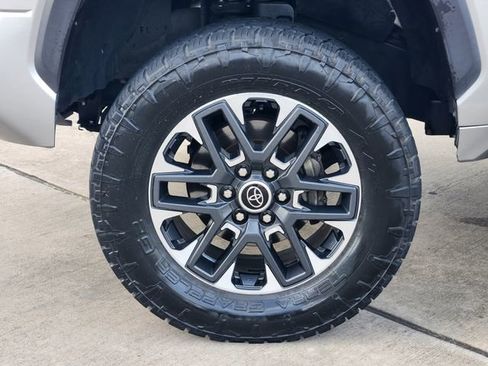 Used 2022 Toyota Tundra SR5 RWD image 10