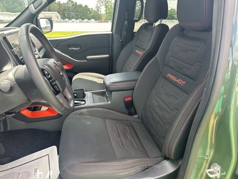 Used 2025 Nissan Frontier PRO-4X w/ Pro Convenience Package AWD/4WD image 12