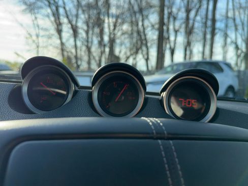Used 2014 Nissan 370Z Touring image 31