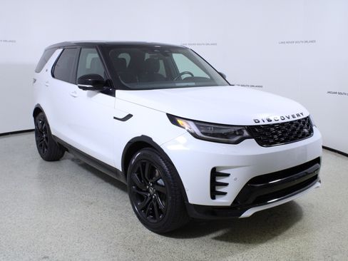 Used 2023 Land Rover Discovery S R-Dynamic image 3
