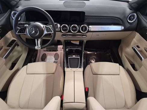 Certified 2025 Mercedes-Benz GLB 250 GLB 250 image 9