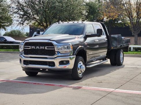 Used 2022 RAM 3500 Tradesman w/ Chrome Appearance Group image 11