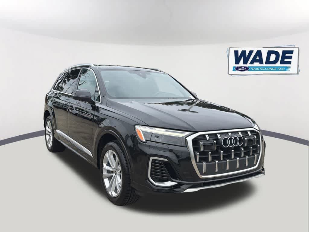 Used 2025 Audi Q7 3.0T Premium Plus AWD/4WD image 3
