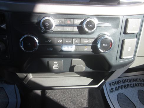 Used 2025 Ford F150 XLT w/ Equipment Group 301A Standard image 14