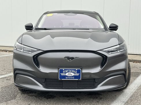 Used 2021 Ford Mustang Mach-E Premium image 7