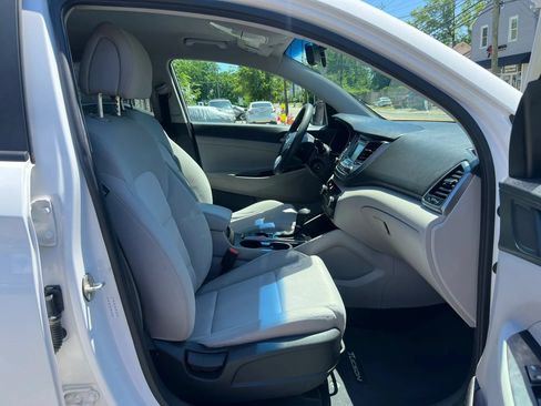 Used 2018 Hyundai Tucson SE AWD/4WD image 31
