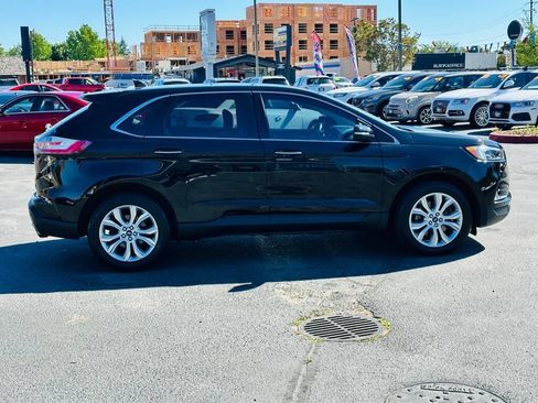 Used 2019 Ford Edge Titanium w/ Equipment Group 301A AWD/4WD image 8