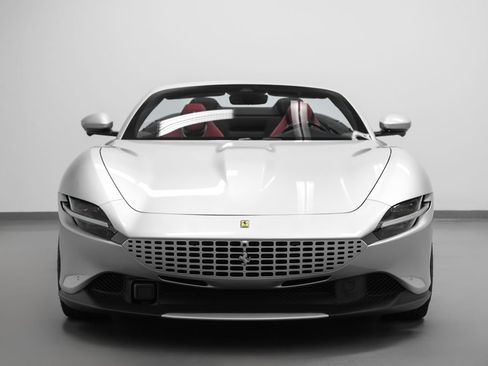 Certified 2025 Ferrari Roma Spider RWD image 12