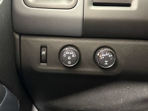 Used 2021 Chevrolet Colorado Z71 w/ Safety Package AWD/4WD image 38