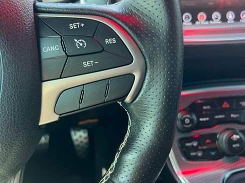 Used 2017 Dodge Challenger SRT Hellcat image 23