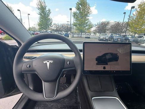 Used 2022 Tesla Model 3 Long Range AWD/4WD image 14