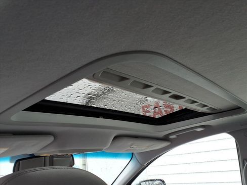 Used 2006 Ford Five Hundred SEL image 10