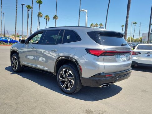 Used 2026 Buick Enclave Sport Touring w/ Power Package FWD image 3