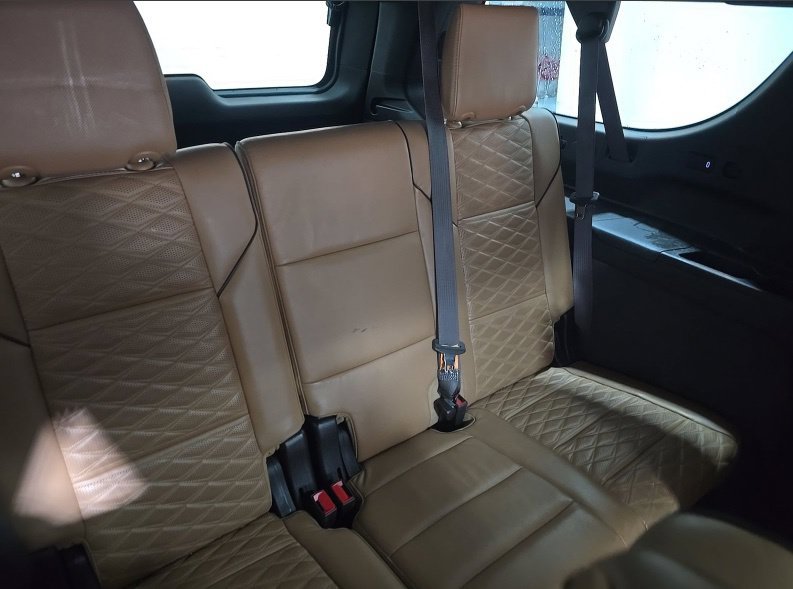 Used 2022 Cadillac Escalade ESV Sport w/ Touring Package AWD/4WD image 8