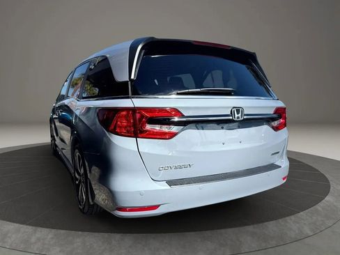 Used 2023 Honda Odyssey Touring image 9