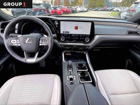 Used 2025 Lexus TX 350 AWD image 12