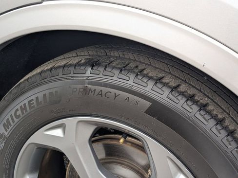 Used 2024 Ford Escape ST-Line w/ Cold Weather Package image 29