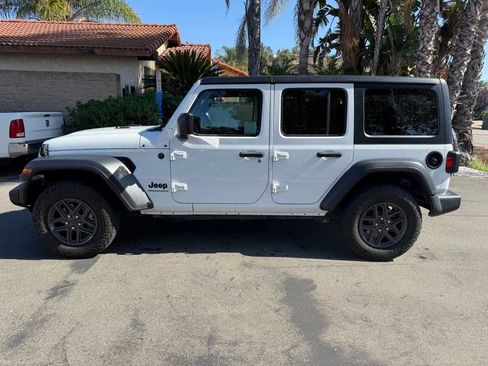Used 2024 Jeep Wrangler Unlimited Sport AWD/4WD image 9
