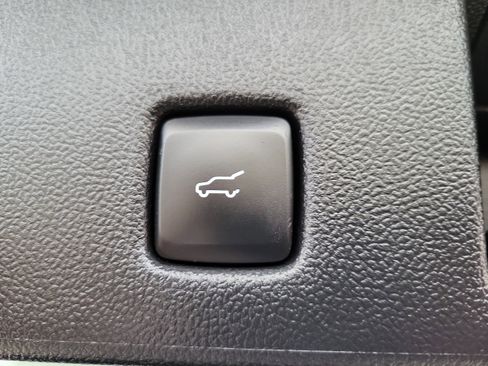 Used 2023 Ford Escape Active w/ Tech Pack #1 AWD/4WD image 10