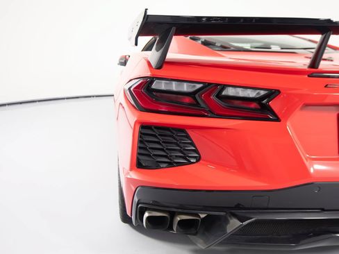 Used 2021 Chevrolet Corvette Stingray Preferred Cpe w/ Engine Appearance Package RWD image 56