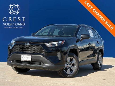 Used 2025 Toyota RAV4 LE image 1