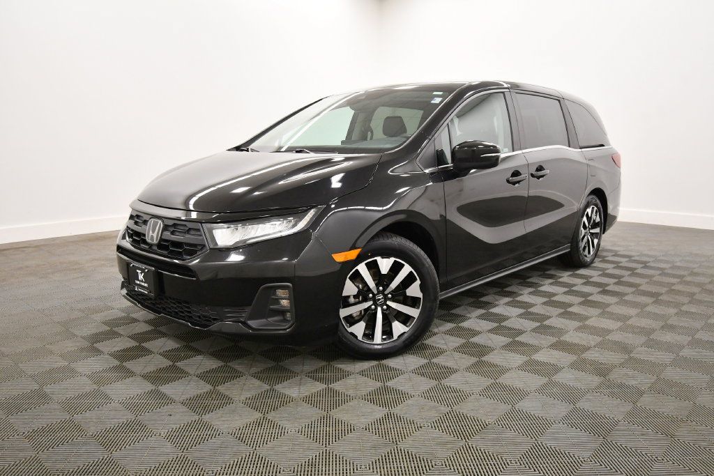 Certified 2025 Honda Odyssey EX-L image 2