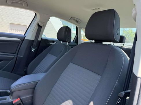 Used 2025 Volkswagen Jetta S FWD image 9