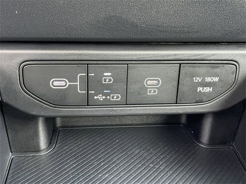 Used 2025 Kia K4 LXS image 19