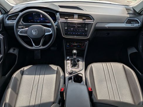 Certified 2022 Volkswagen Tiguan SE AWD/4WD image 10