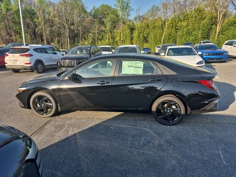 New 2026 Hyundai Elantra Sport FWD image 5