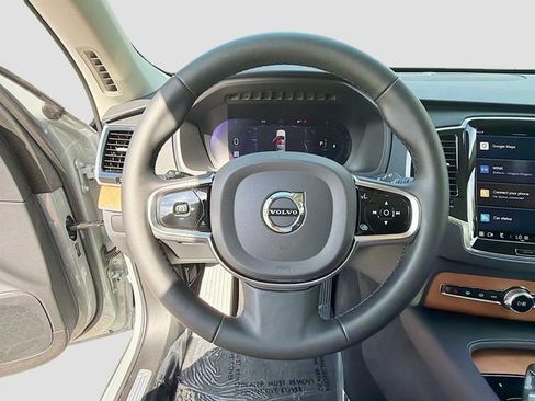 Used 2024 Volvo XC90 B6 Plus AWD/4WD image 39