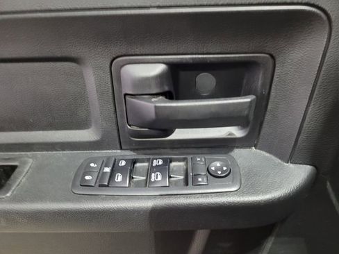 Used 2017 RAM 1500 ST w/ SXT Appearance Group image 35