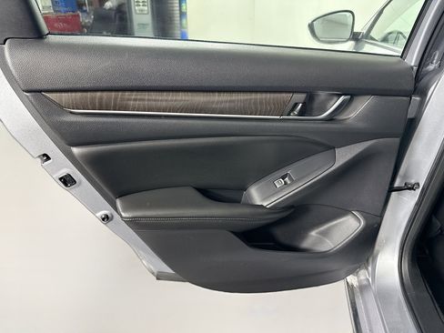 Used 2019 Honda Accord EX-L image 26