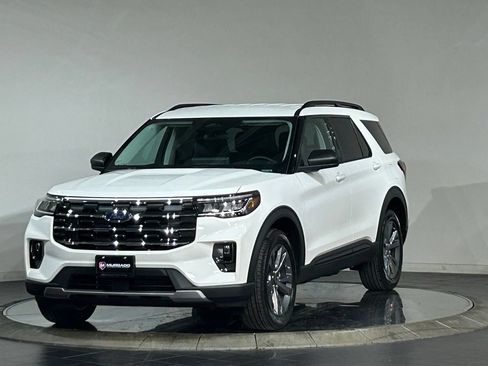 New 2026 Ford Explorer Active w/ Active Comfort Package AWD/4WD image 5